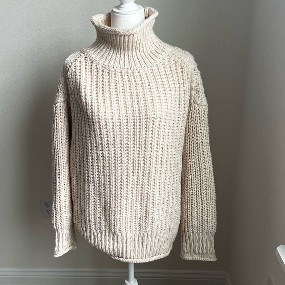 VICI large sweater